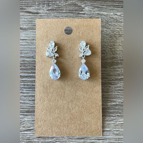 Diamondā
studāearringsāA207 - Picture 3 of 5